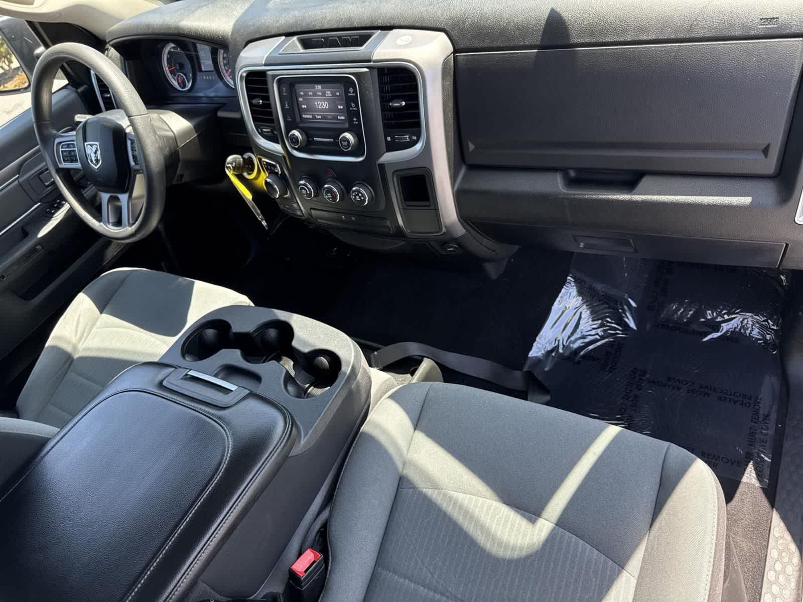 Thumbnail: 2022 RAM 1500 Classic - 39
