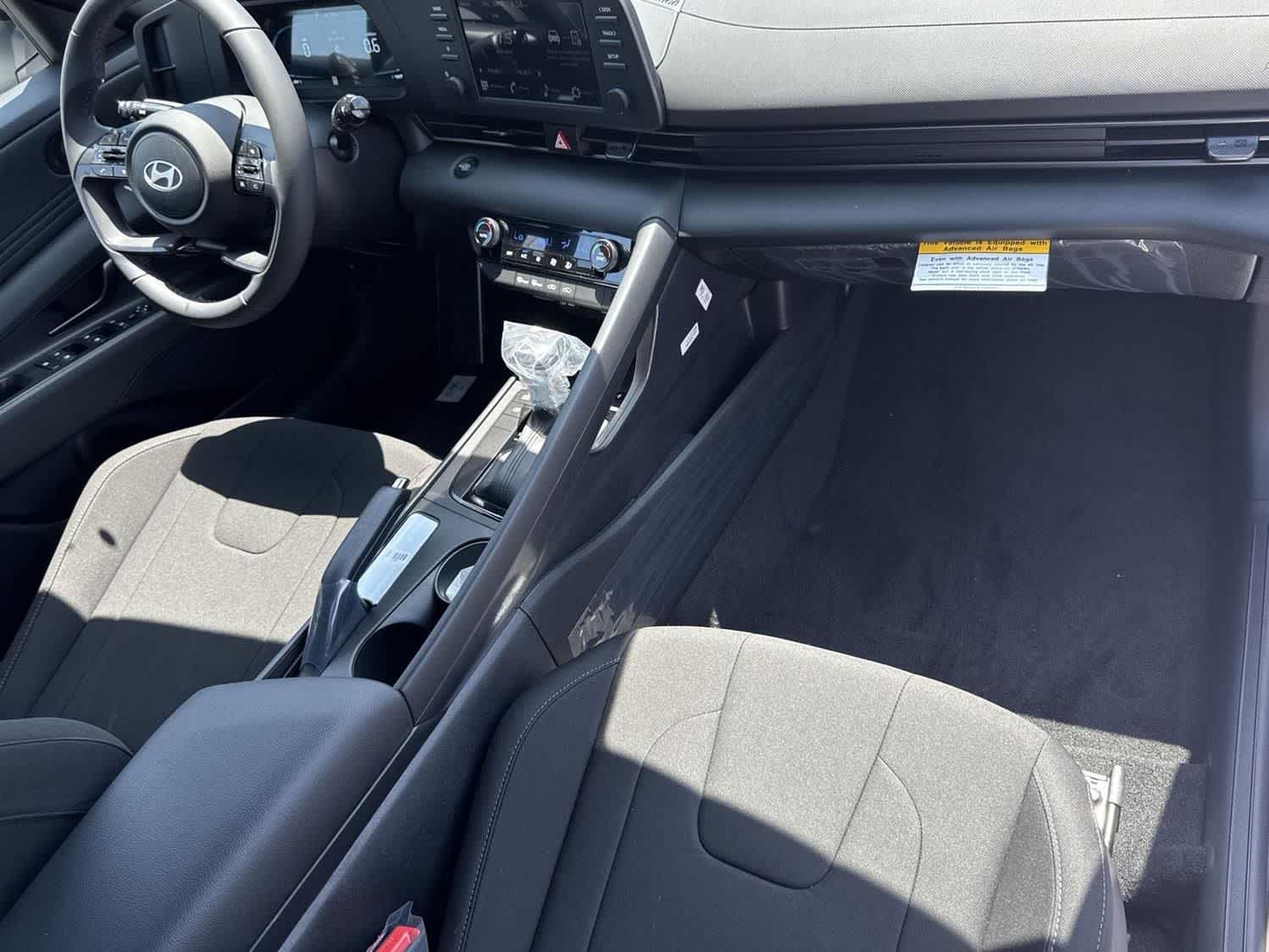 Thumbnail: 2025 Hyundai Elantra - 38