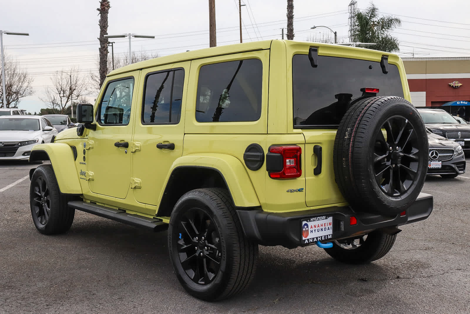 Thumbnail: 2023 Jeep Wrangler - 9