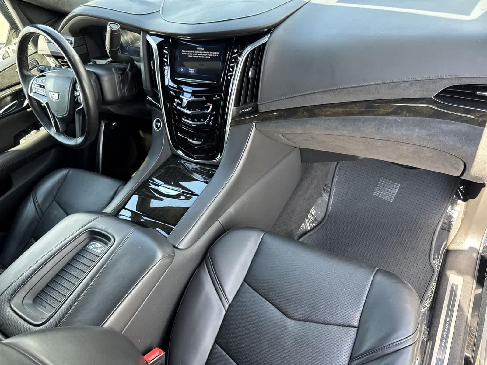Thumbnail: 2020 Cadillac Escalade - 43