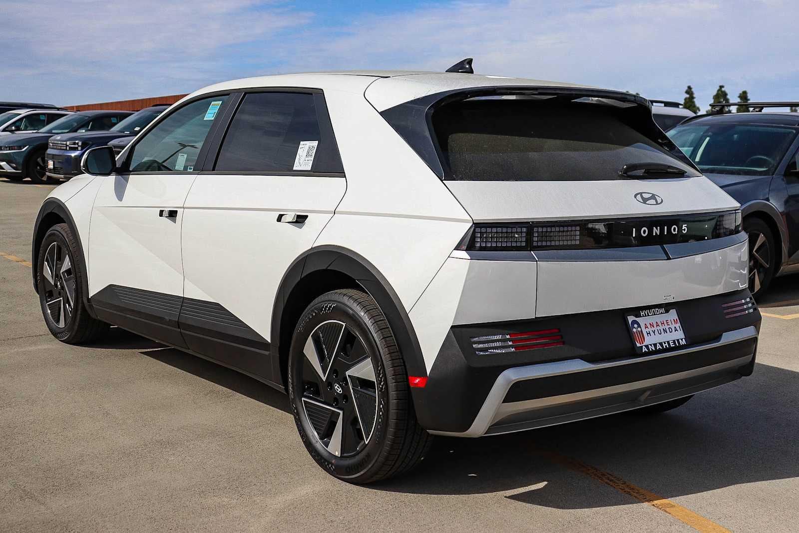 Thumbnail: 2026 Hyundai Ioniq 5 - 8