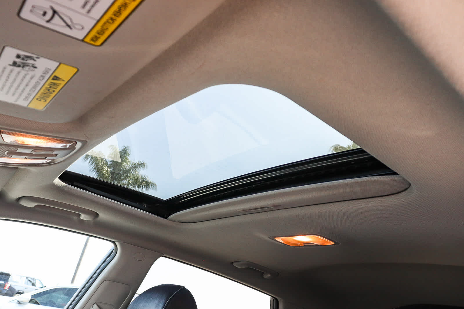 Thumbnail: 2017 Kia Niro - 31