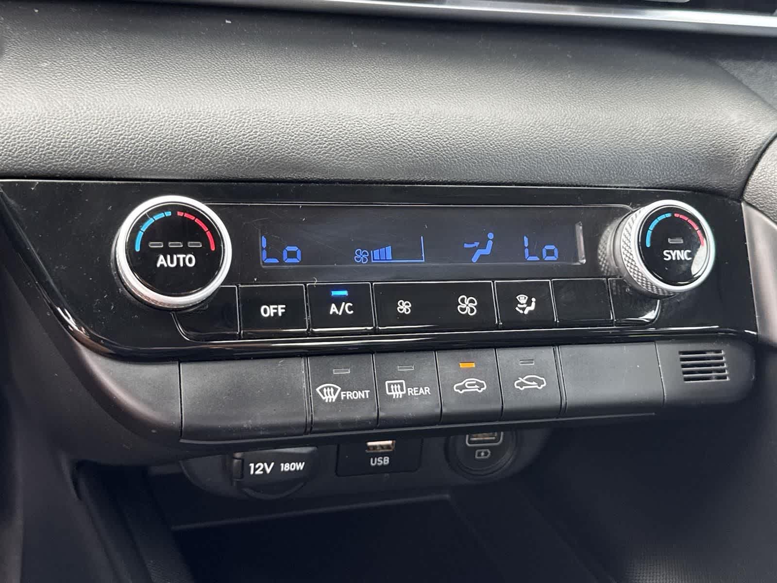 Thumbnail: 2022 Hyundai Elantra - 12