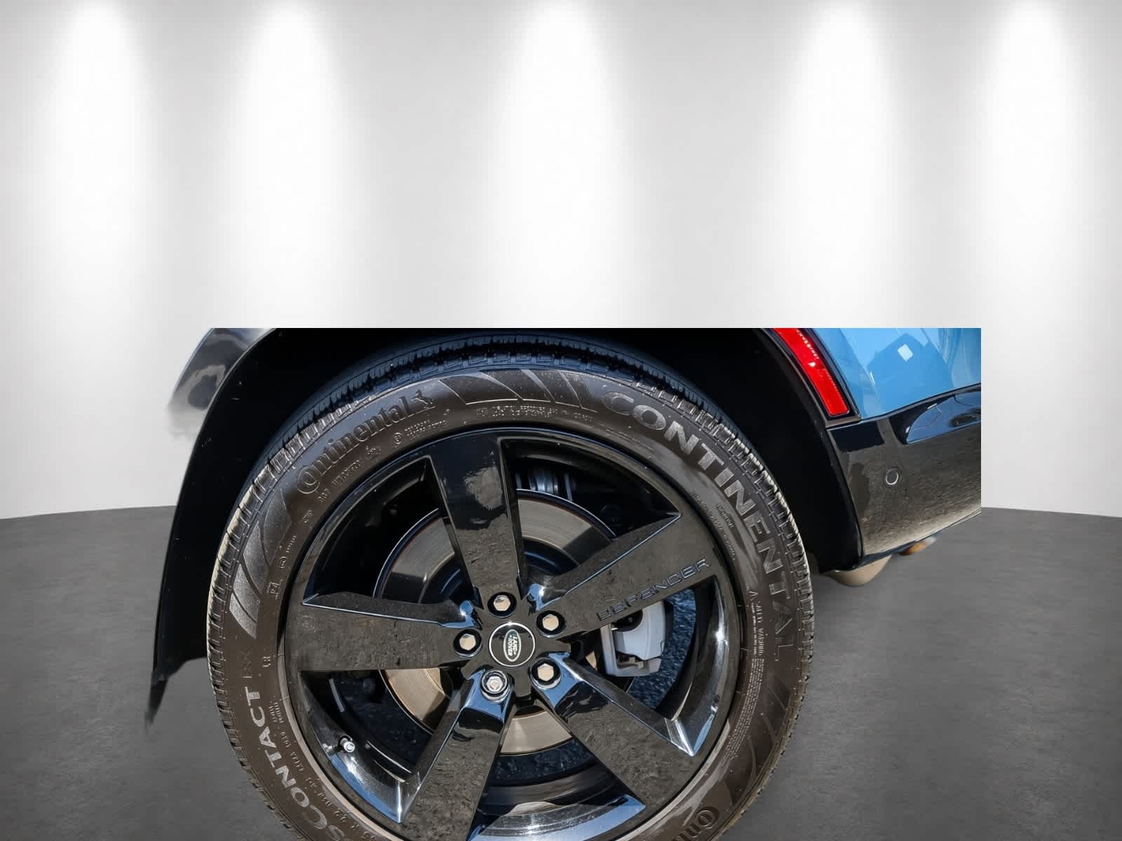 Thumbnail: 2025 Land Rover Defender - 12