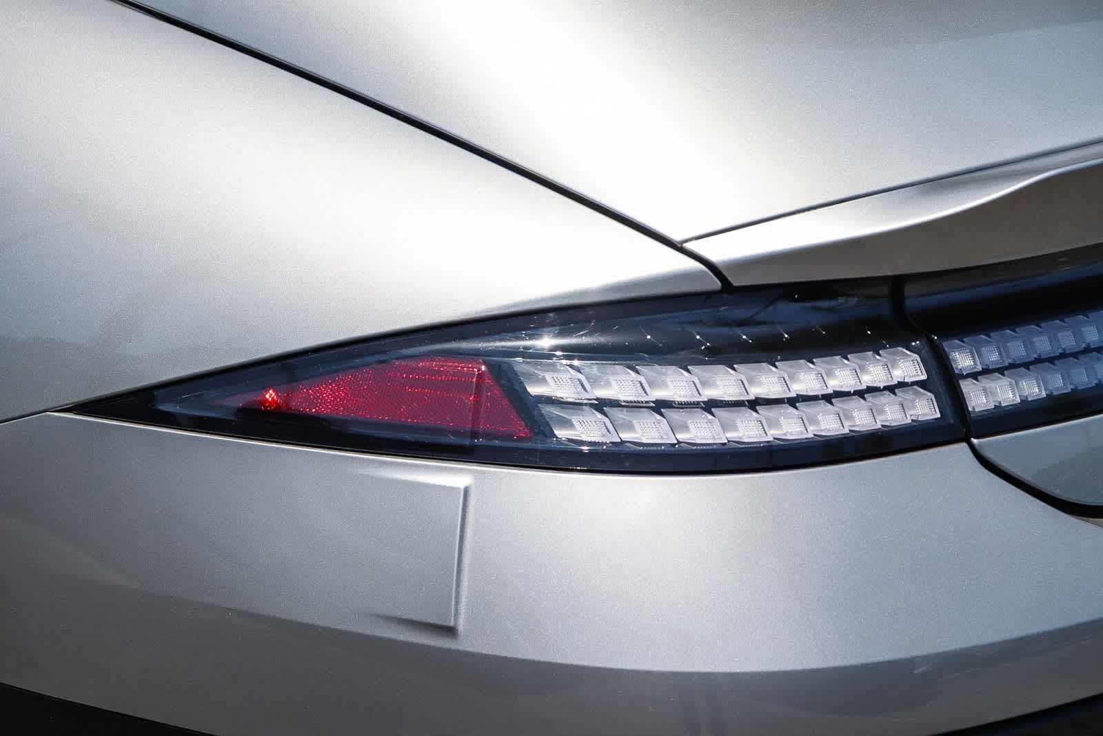 Thumbnail: 2023 Hyundai Ioniq 6 - 8