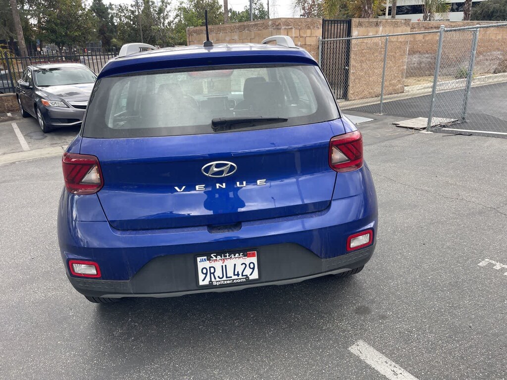 Used 2023 Hyundai Venue Limited SUV