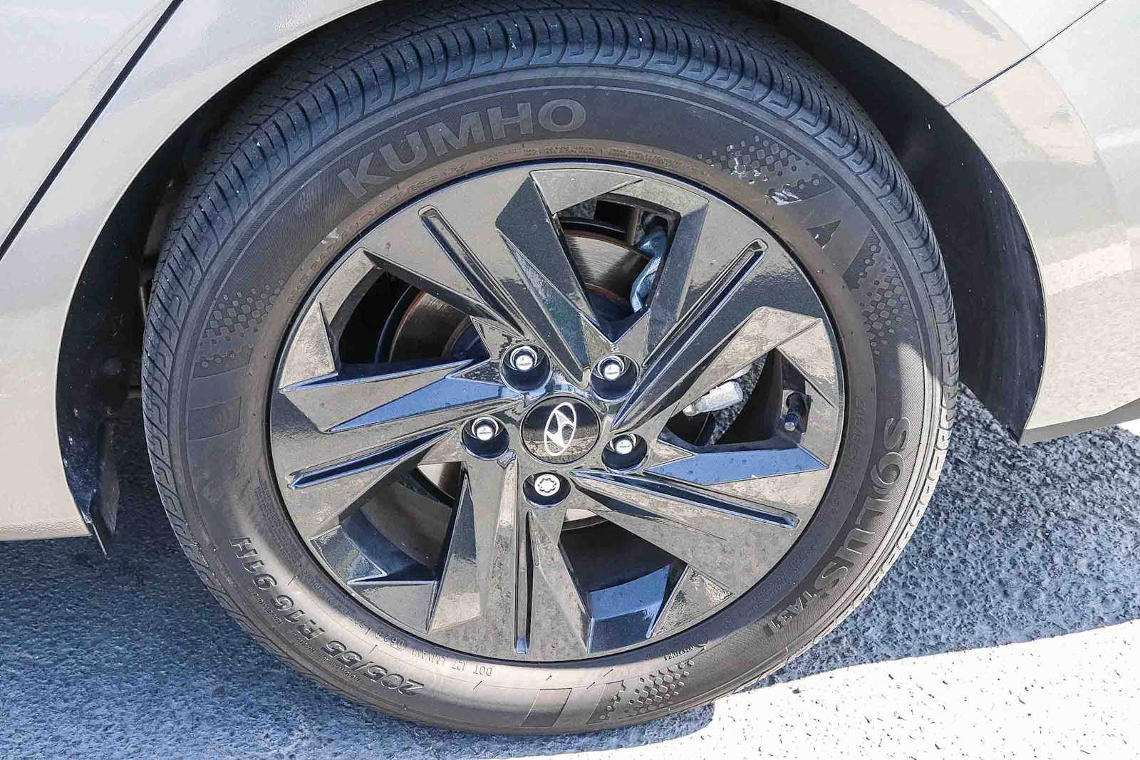 Thumbnail: 2023 Hyundai Elantra - 6