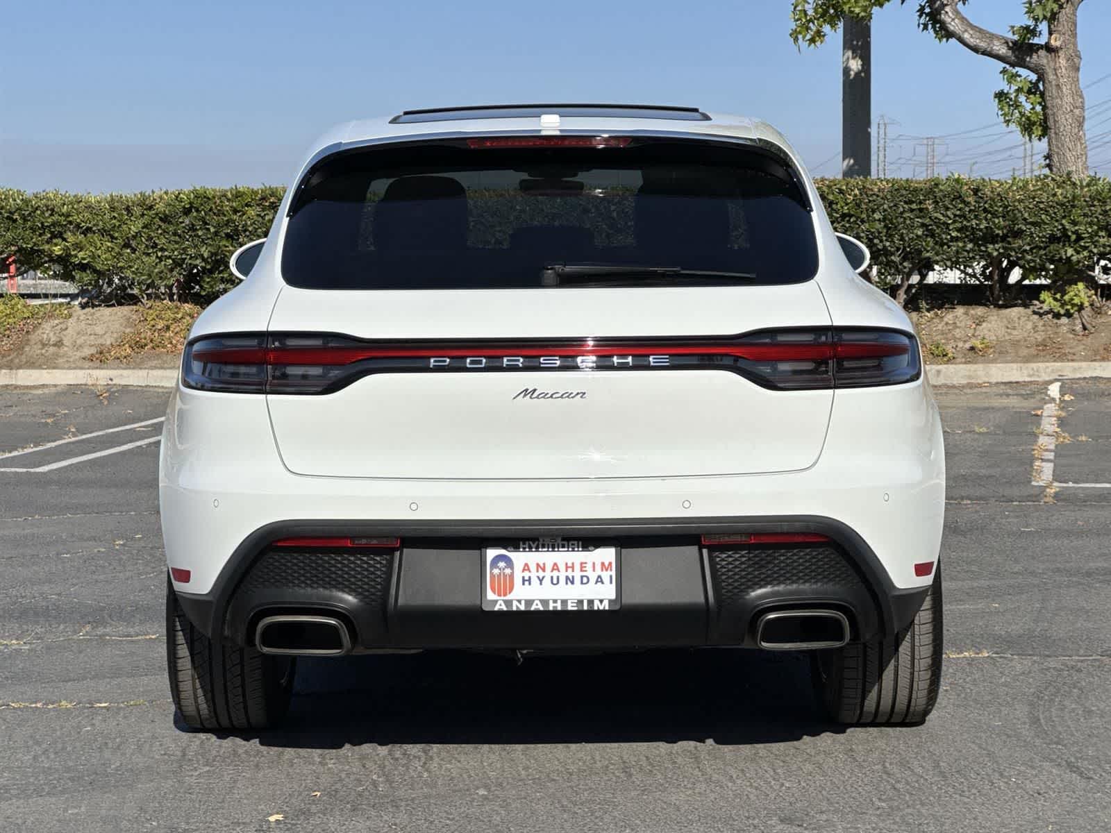 Thumbnail: 2024 Porsche Macan - 4