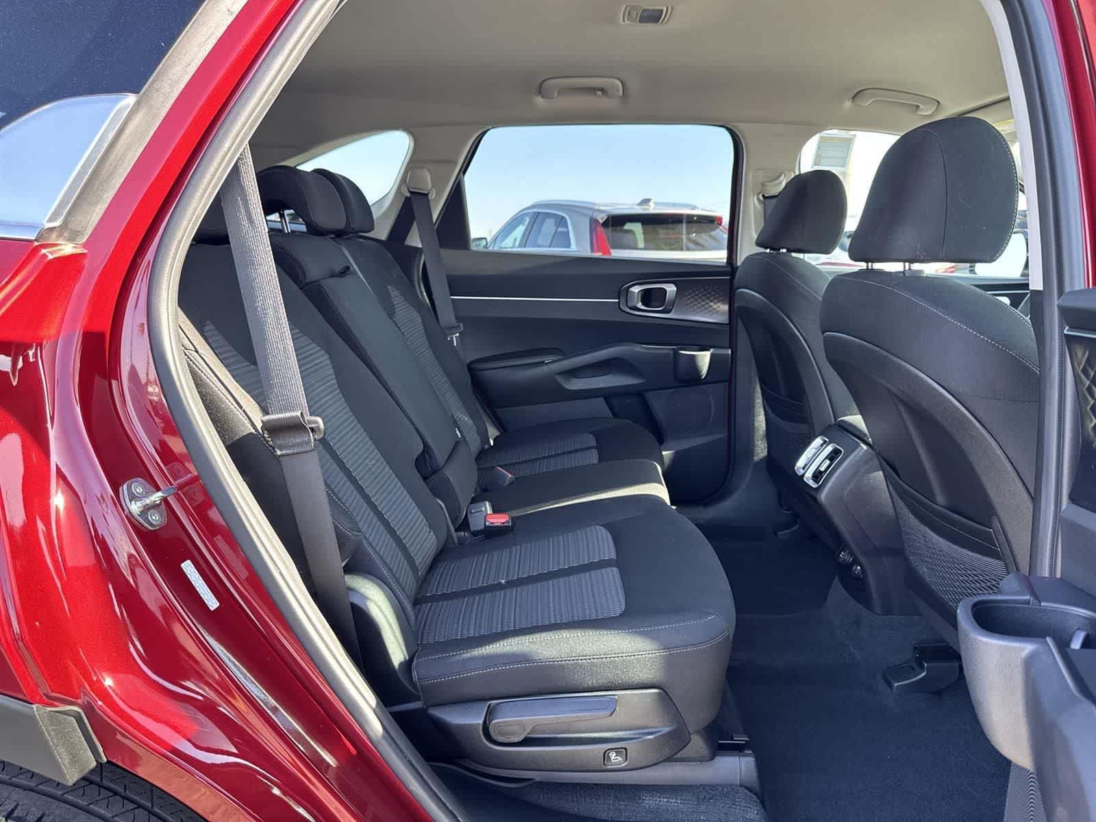 Thumbnail: 2023 Kia Sorento - 19