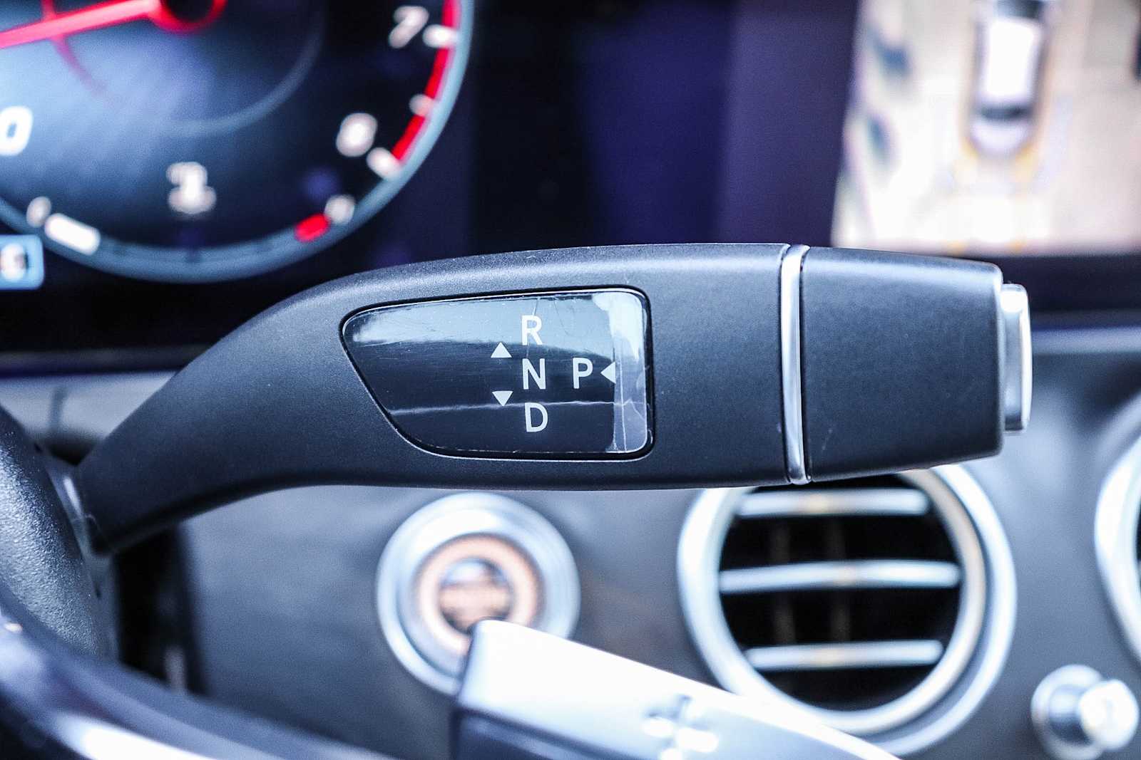 Thumbnail: 2021 Mercedes-Benz E-Class - 24