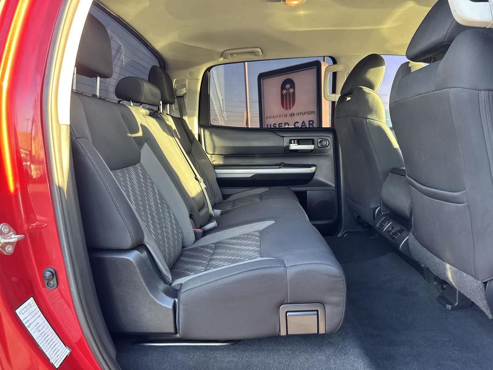 Thumbnail: 2019 Toyota Tundra - 19