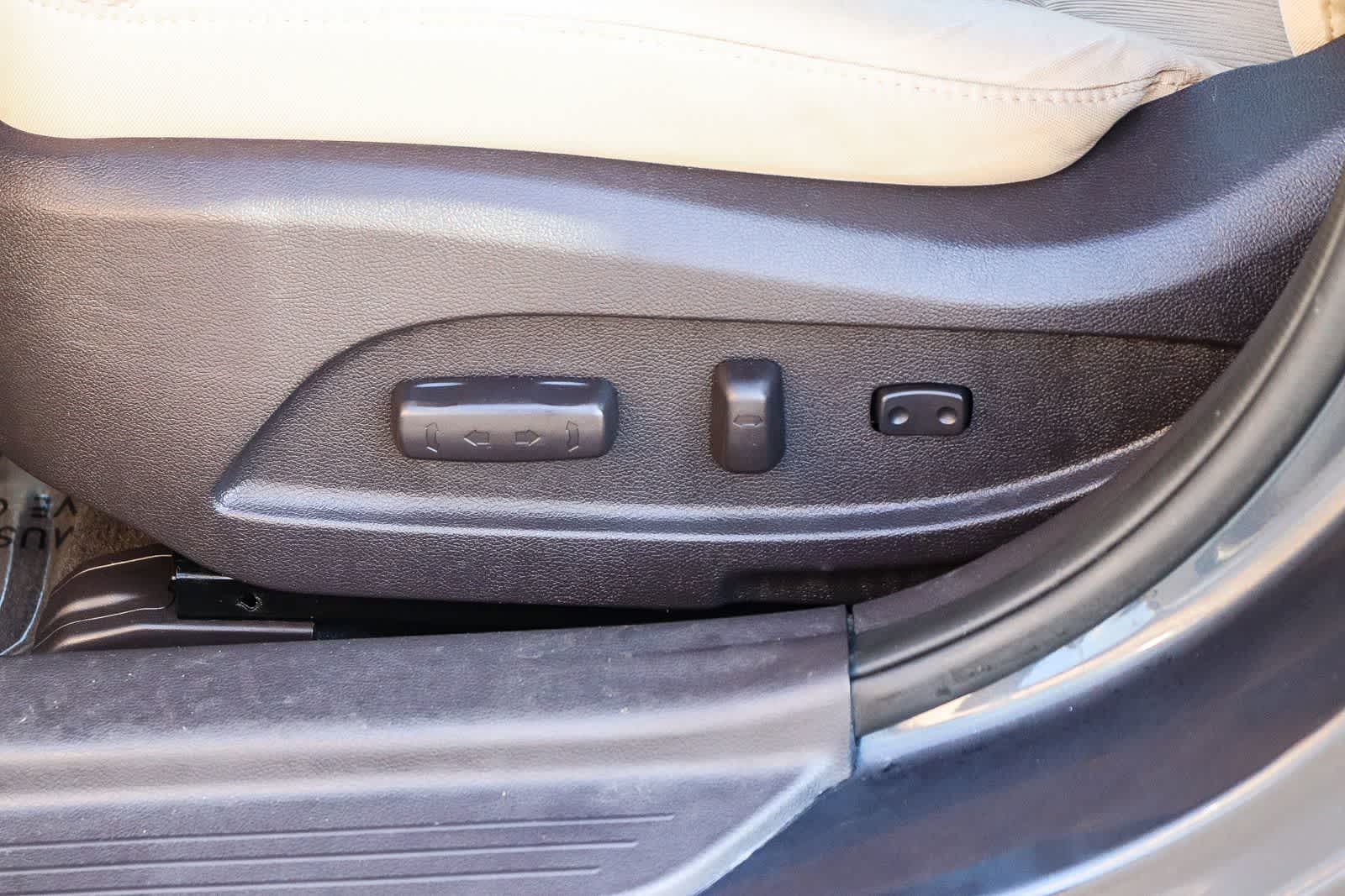 Thumbnail: 2014 Hyundai Sonata - 21