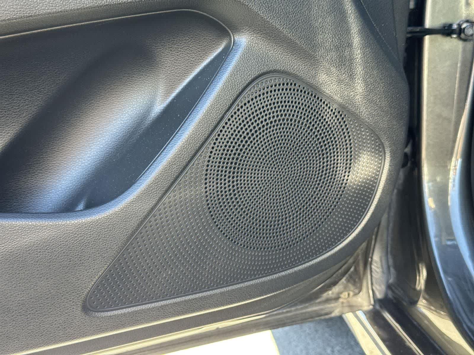 Thumbnail: 2023 Genesis G70 - 21