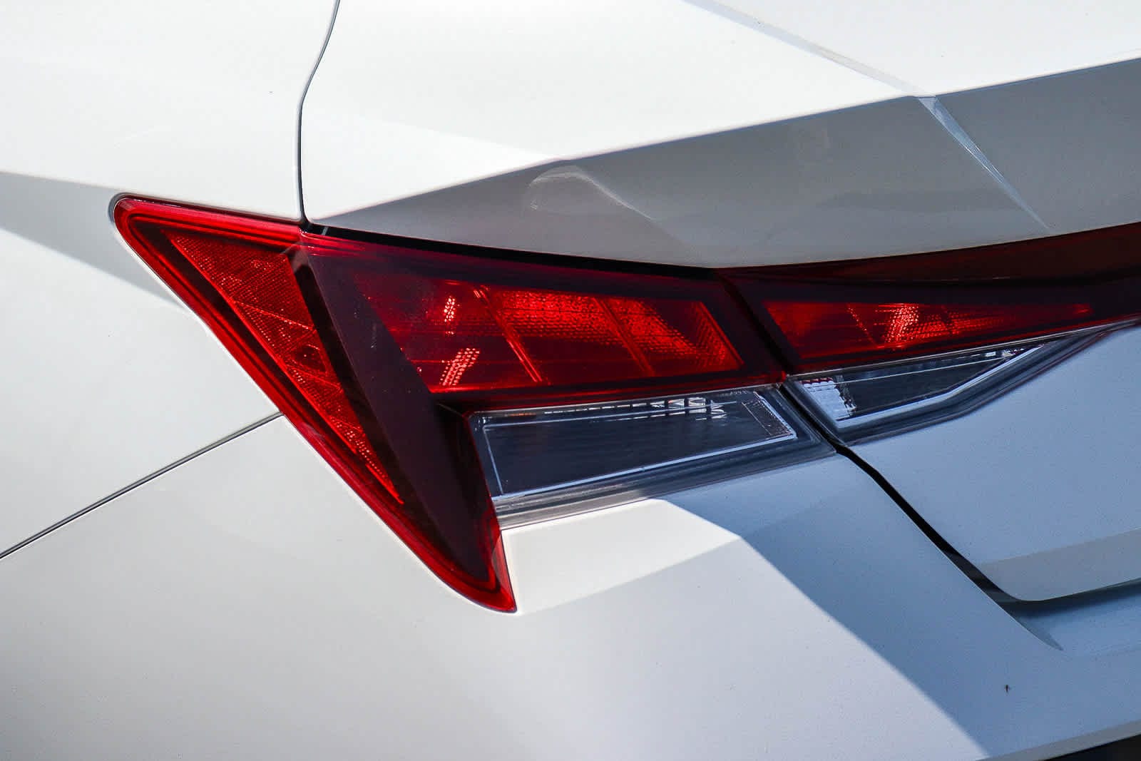 Thumbnail: 2024 Hyundai Elantra - 9