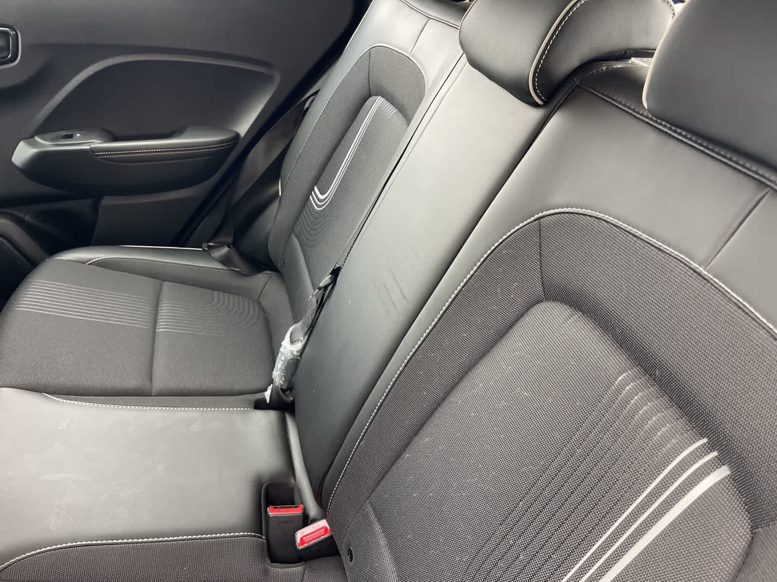 Thumbnail: 2023 Hyundai Venue - 9