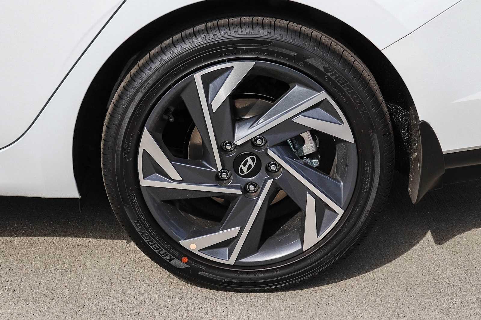 Thumbnail: 2026 Hyundai Elantra - 11