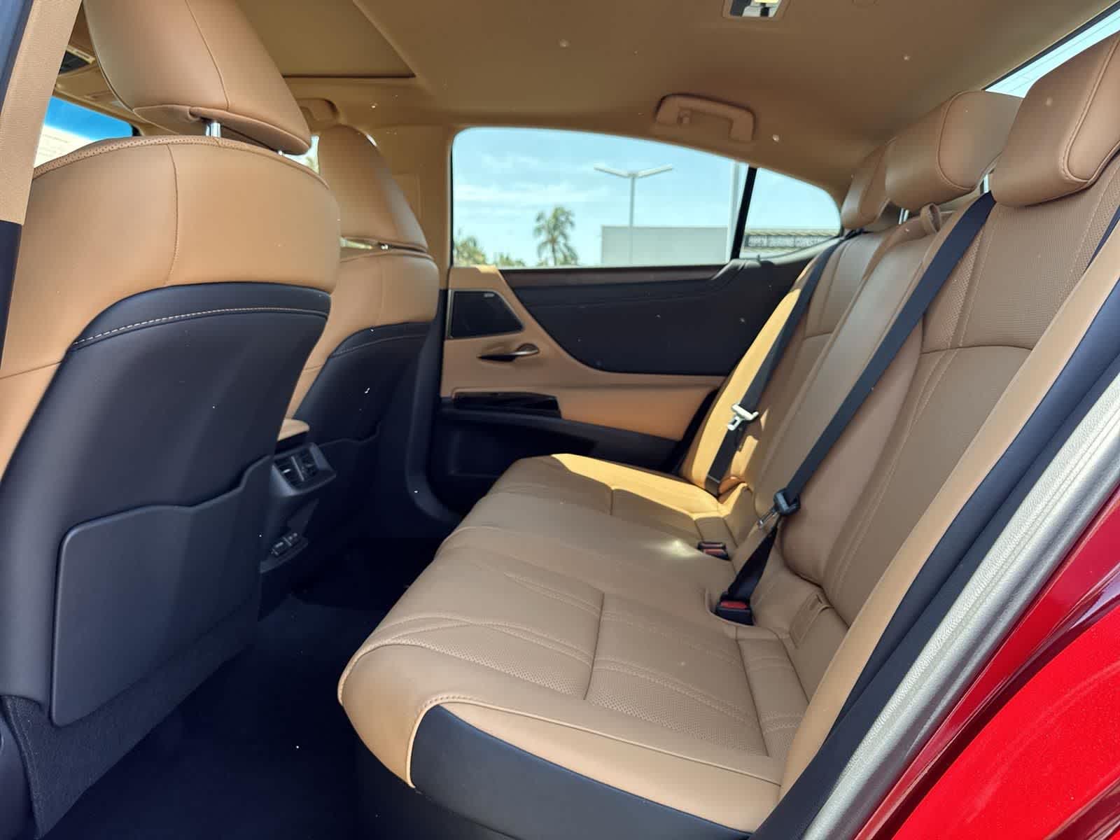 Thumbnail: 2025 Lexus ES - 27