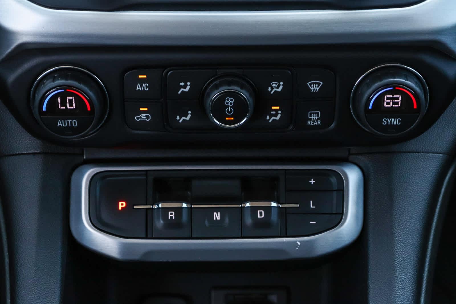 Thumbnail: 2020 GMC Acadia - 16