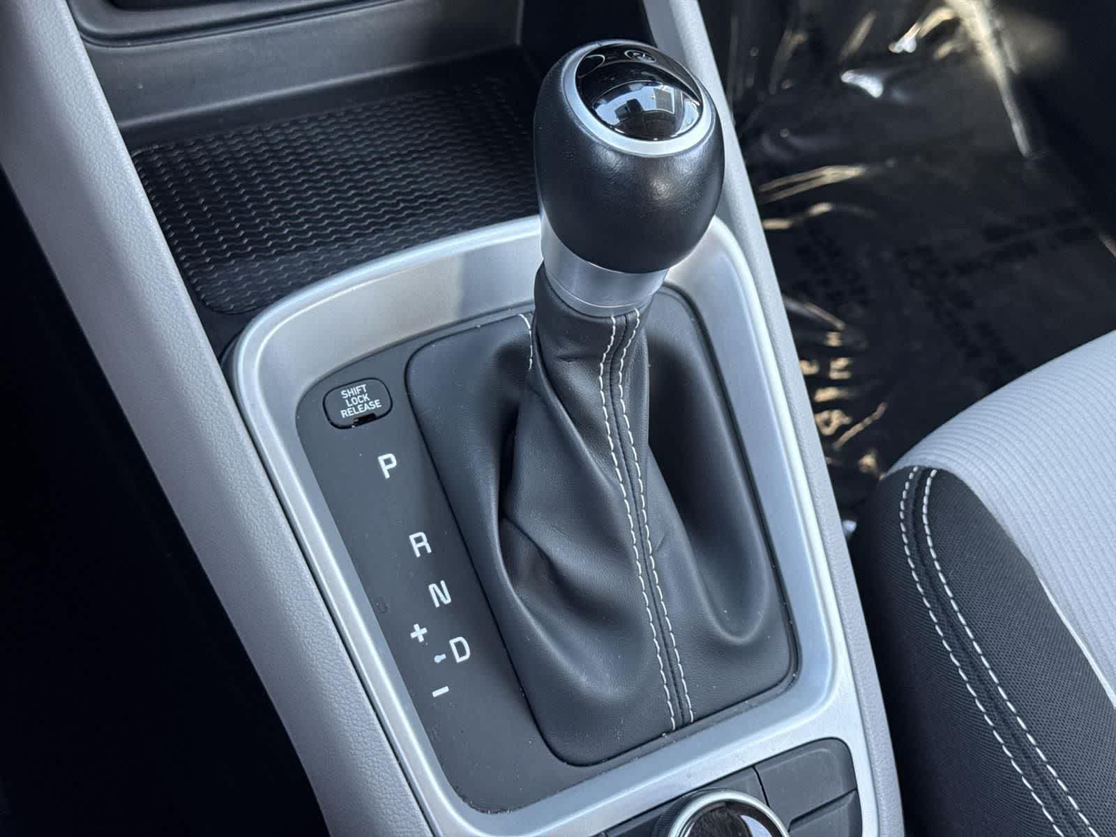 Thumbnail: 2022 Hyundai Venue - 38