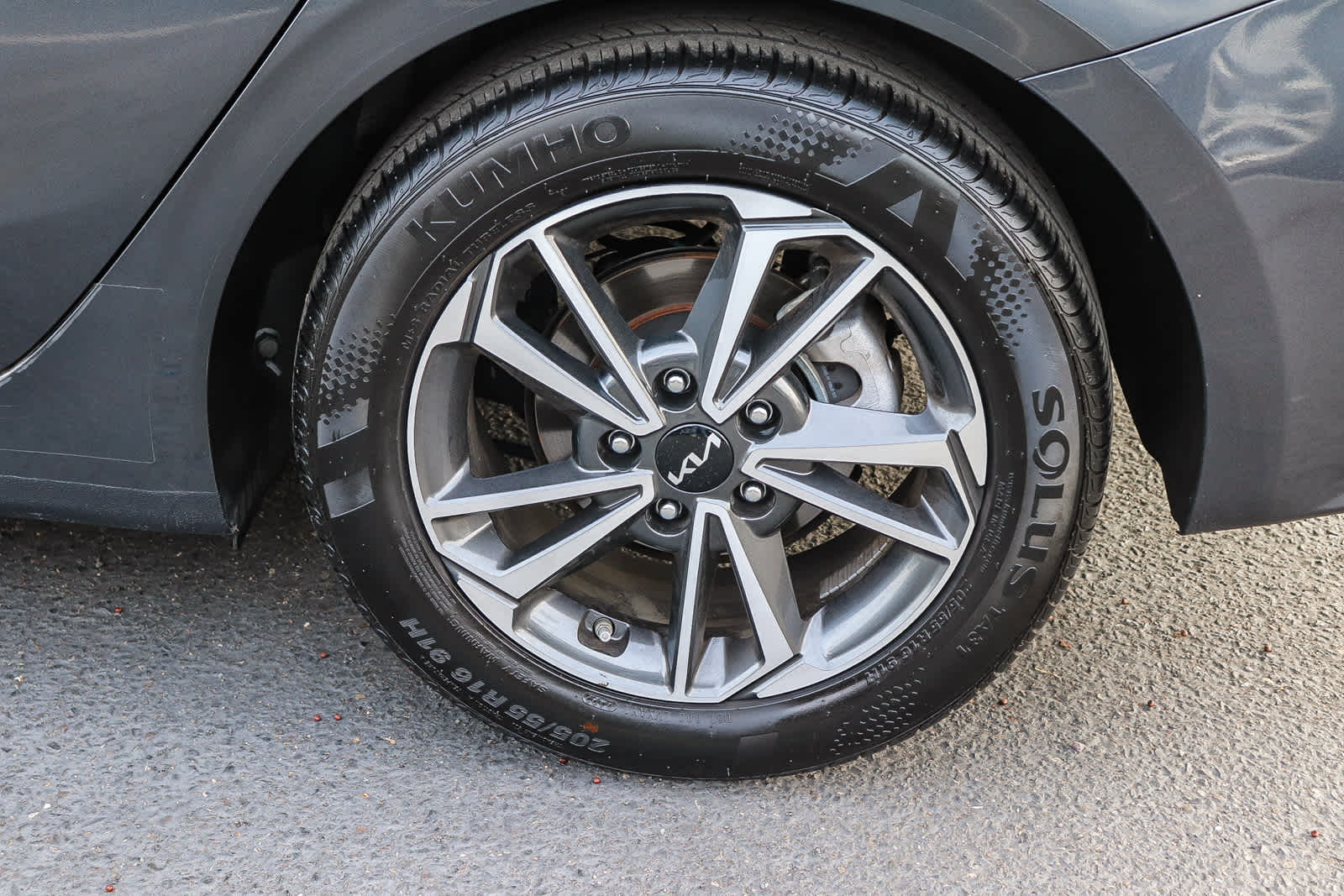 Thumbnail: 2023 Kia Forte - 12