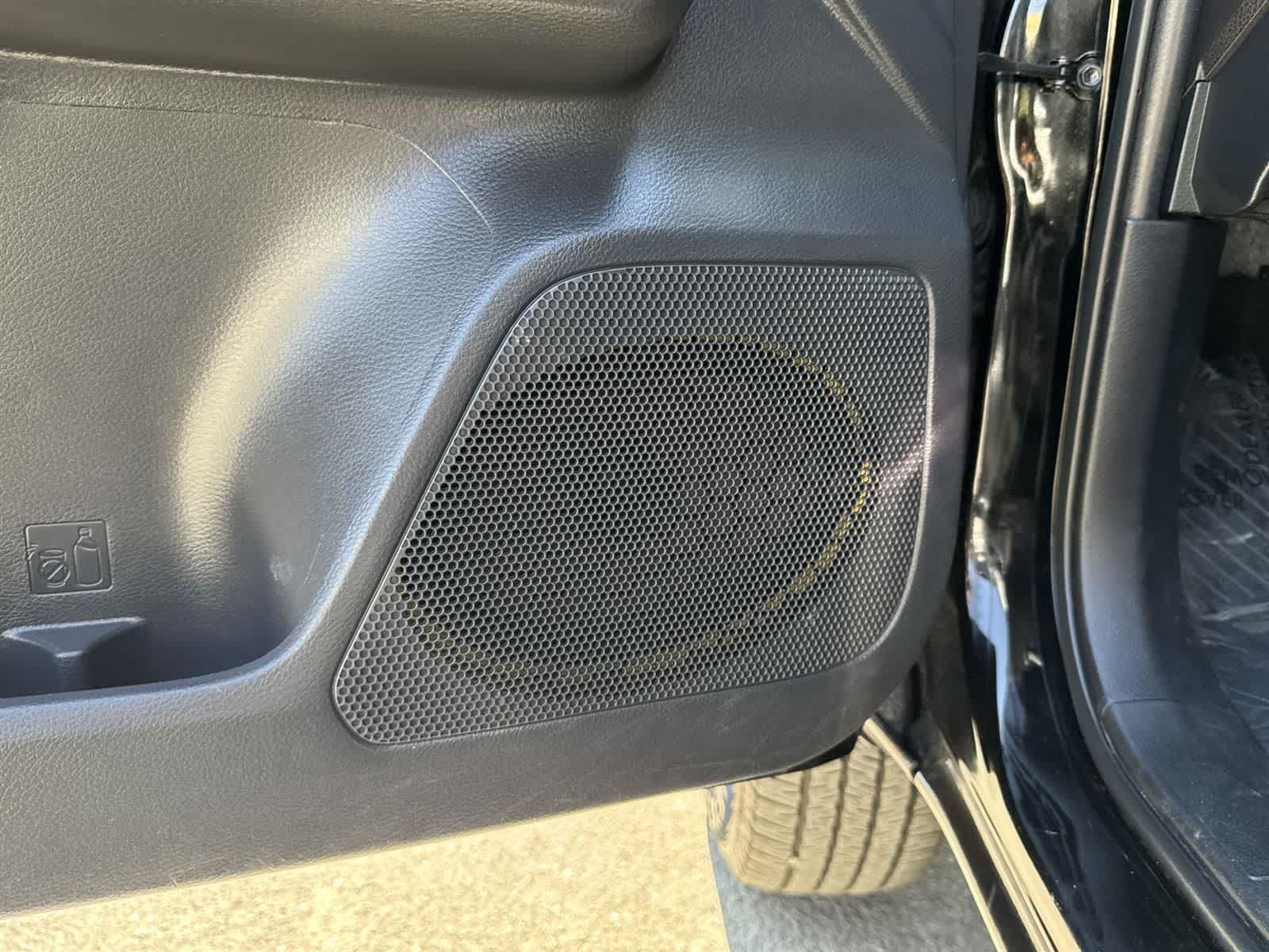 Thumbnail: 2023 Toyota Tacoma - 19