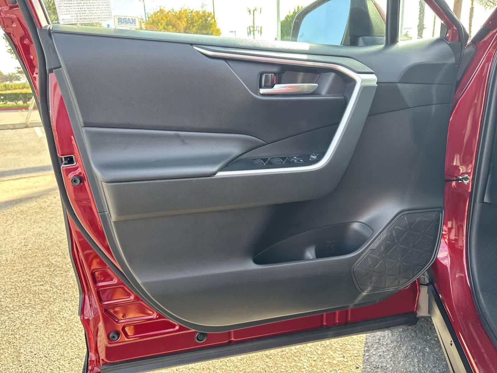 Thumbnail: 2023 Toyota RAV4 - 19