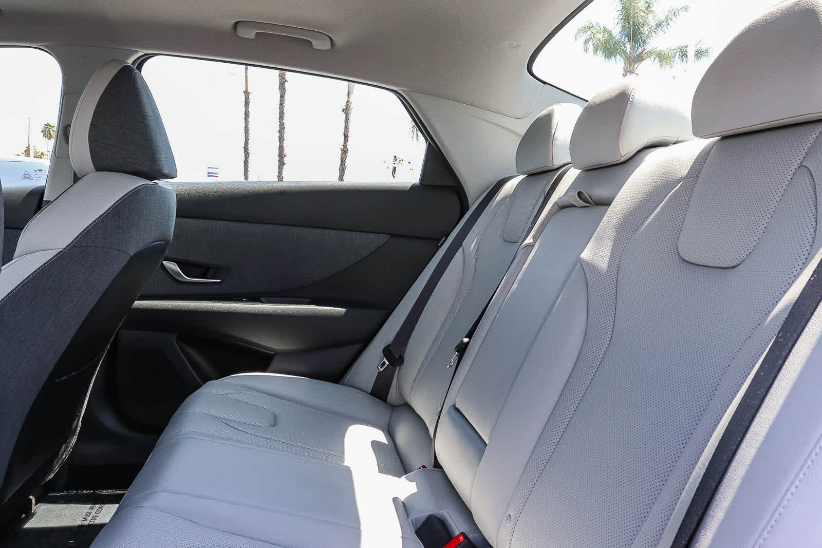 2026 Hyundai Elantra Limited - Photo 25