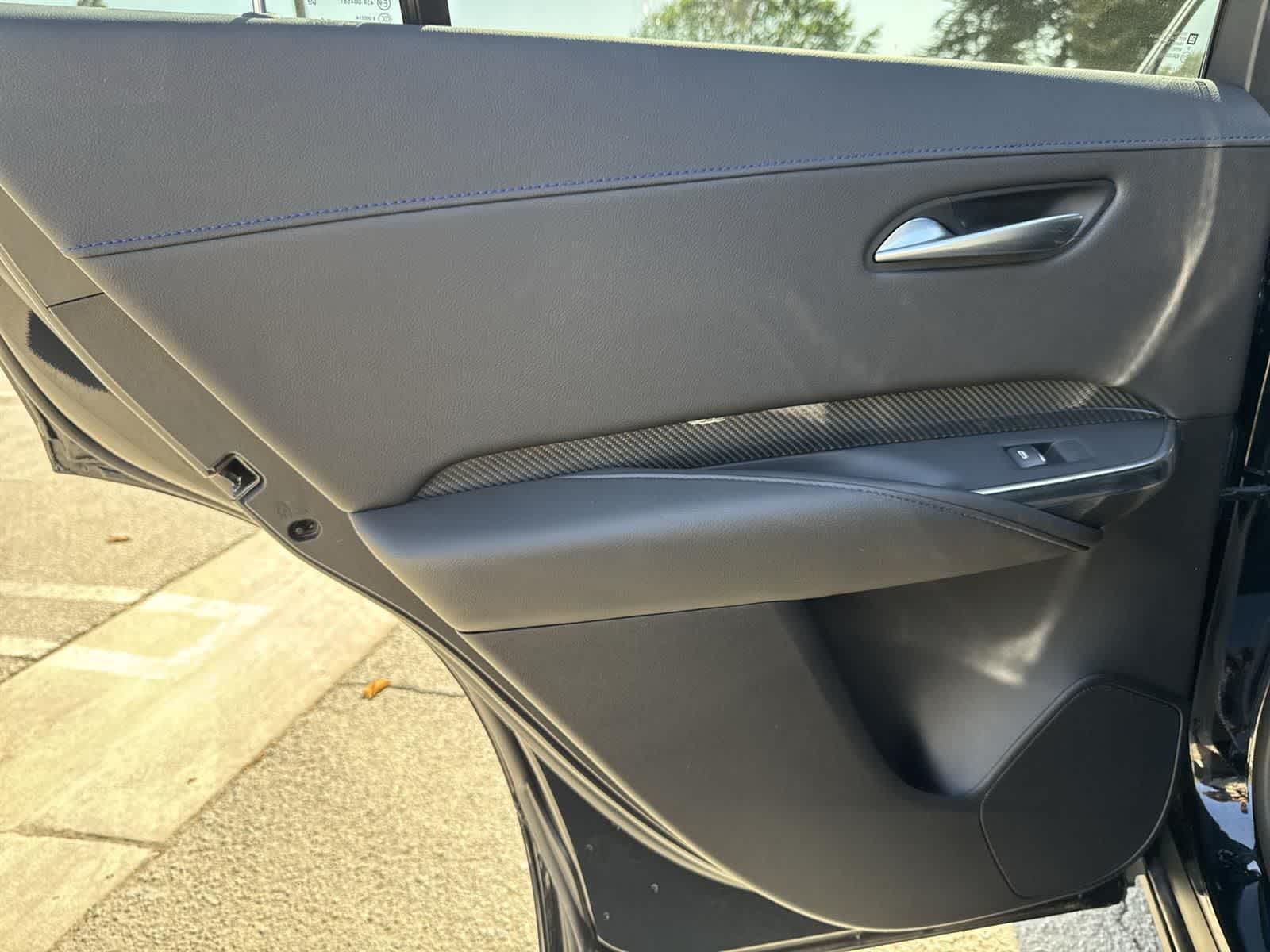 Thumbnail: 2025 Cadillac XT4 - 25