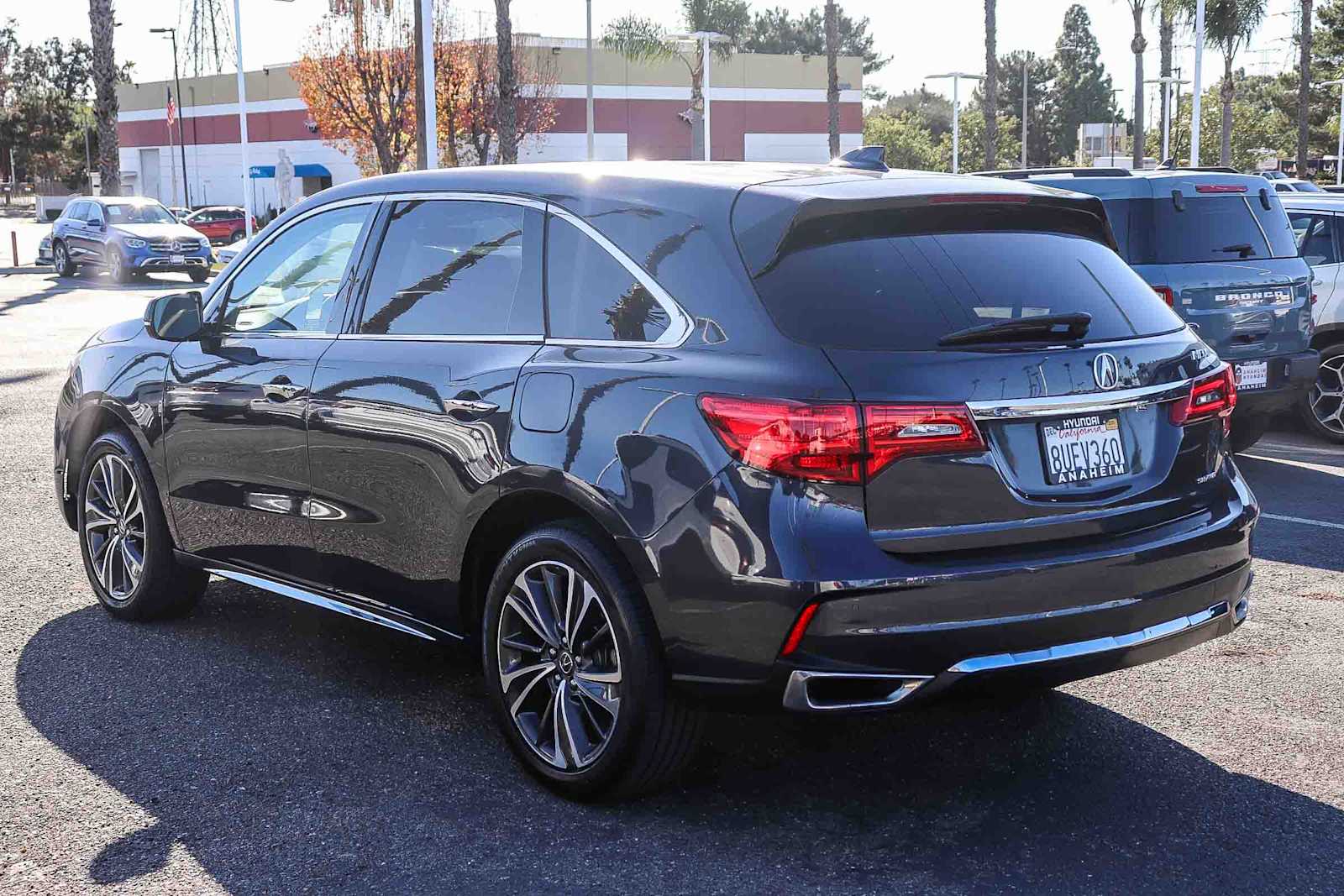 Thumbnail: 2020 Acura MDX - 8