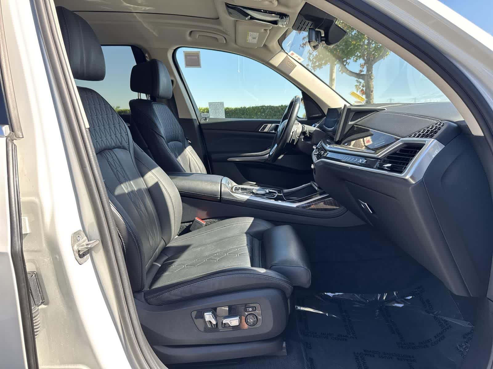 Thumbnail: 2023 BMW X7 - 41