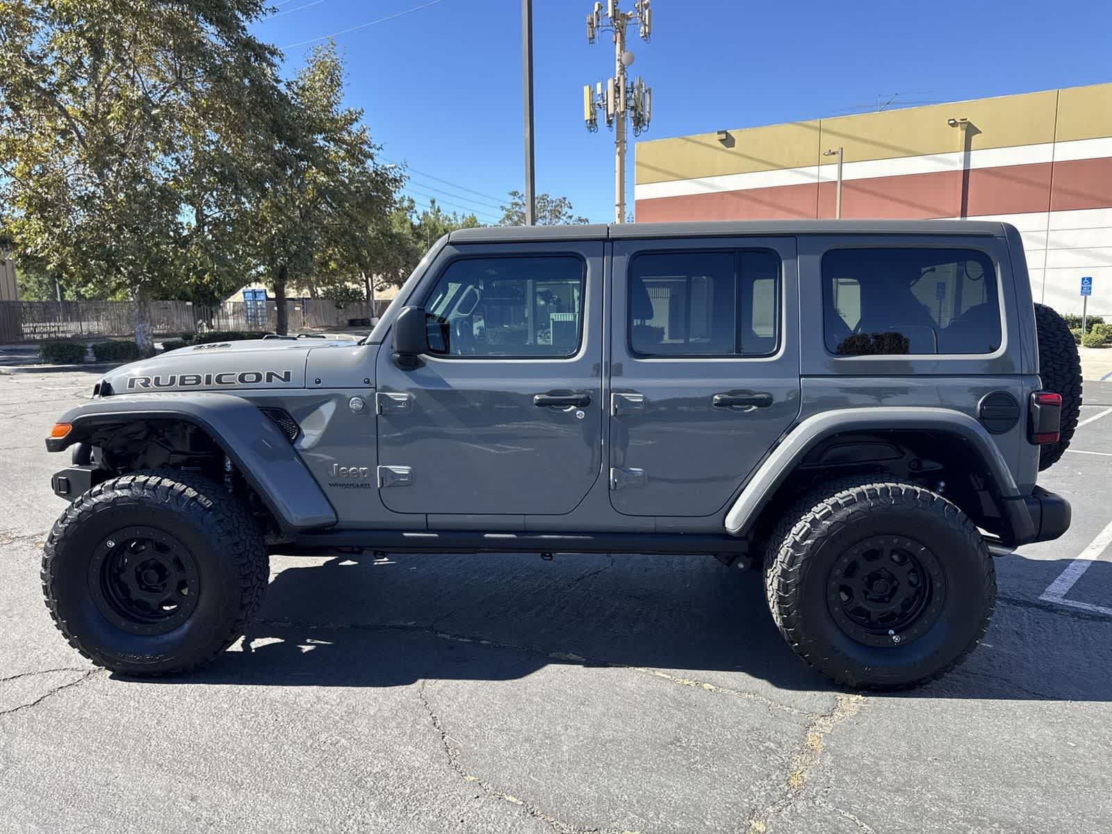 Thumbnail: 2021 Jeep Wrangler - 5