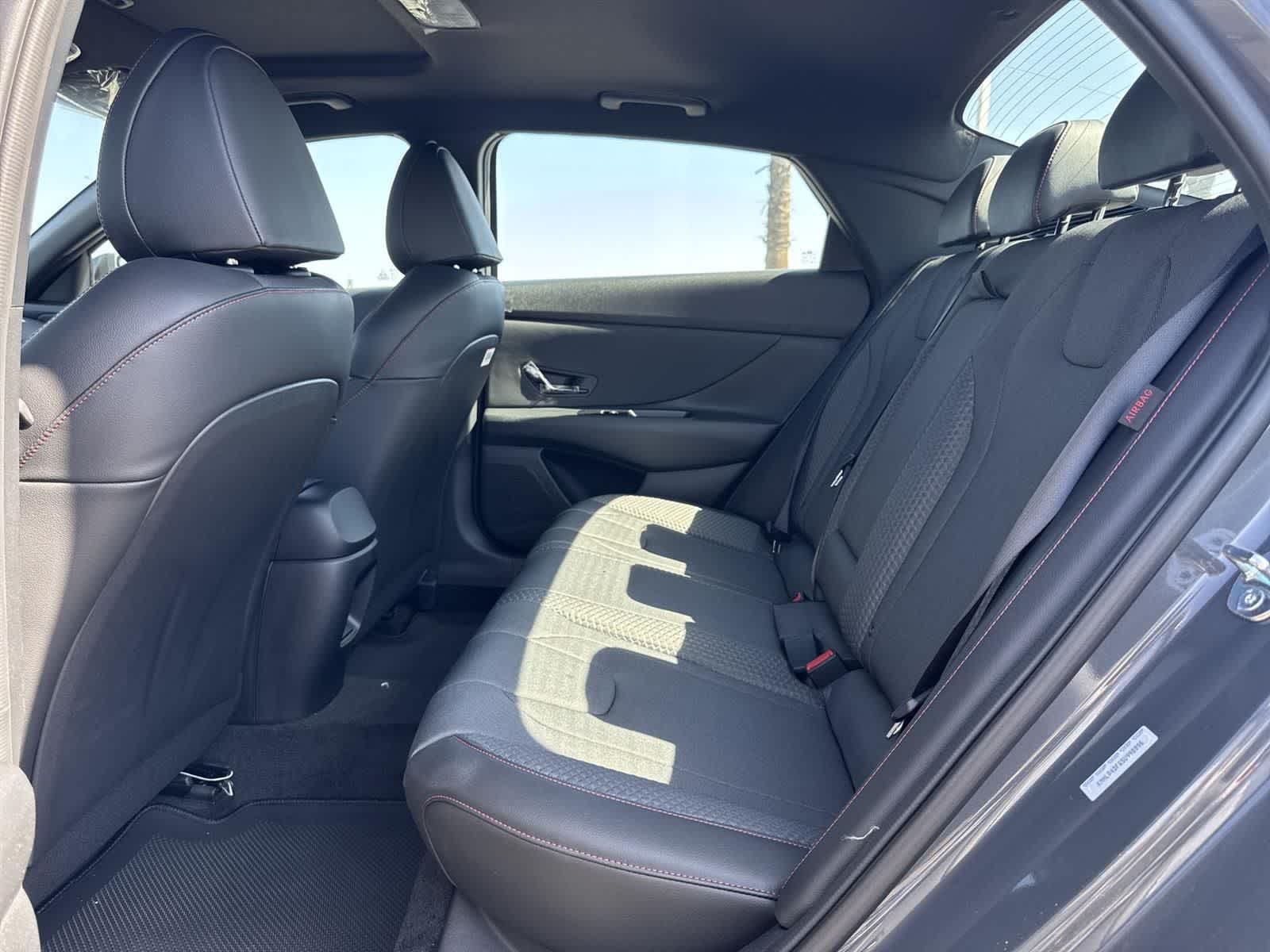 Thumbnail: 2025 Hyundai Elantra - 33