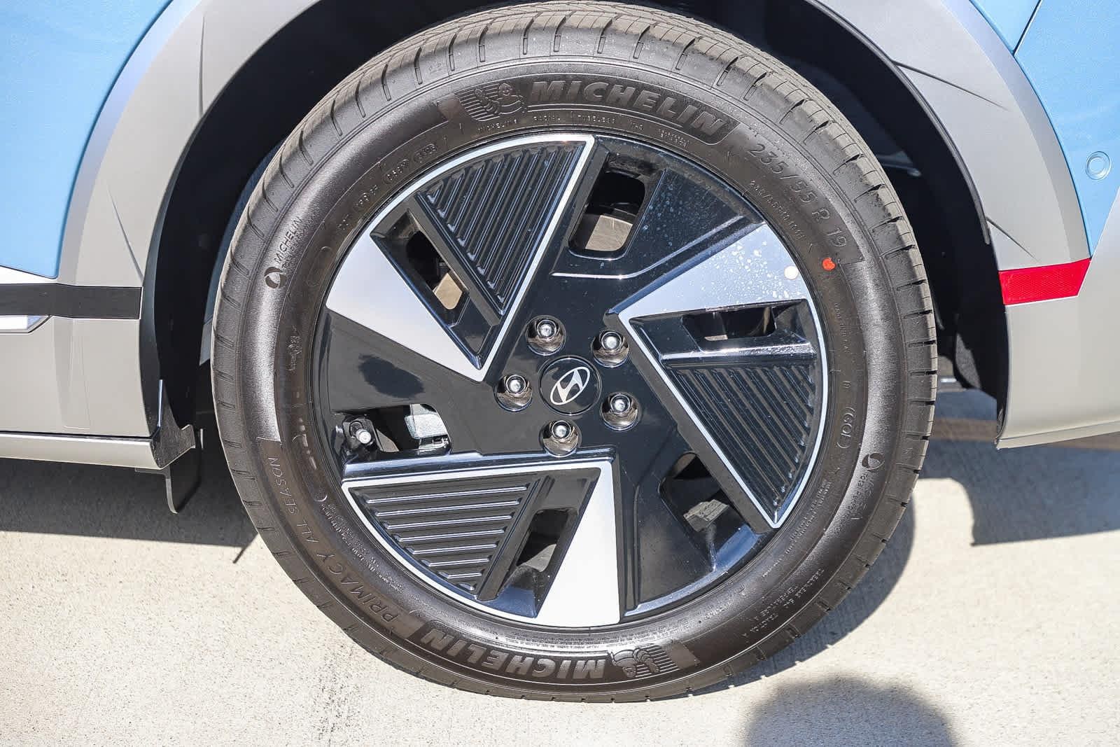 Thumbnail: 2026 Hyundai Ioniq 5 - 12