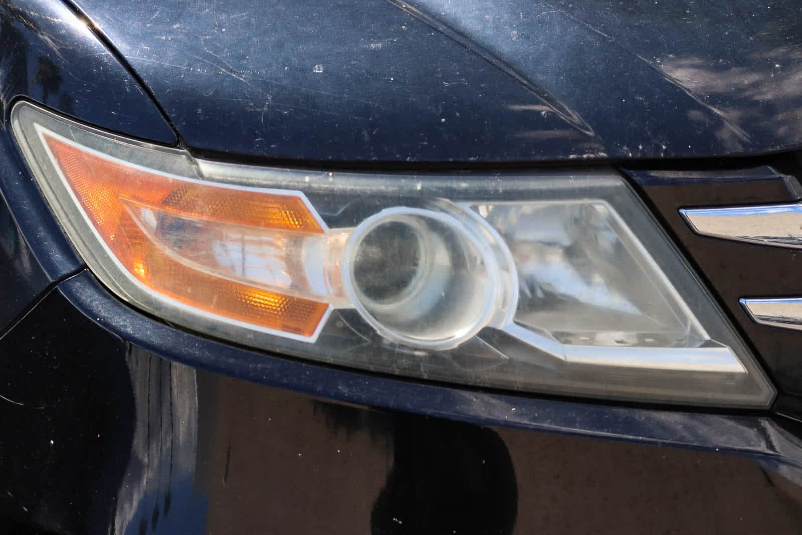 2015 Honda Odyssey EX photo 2