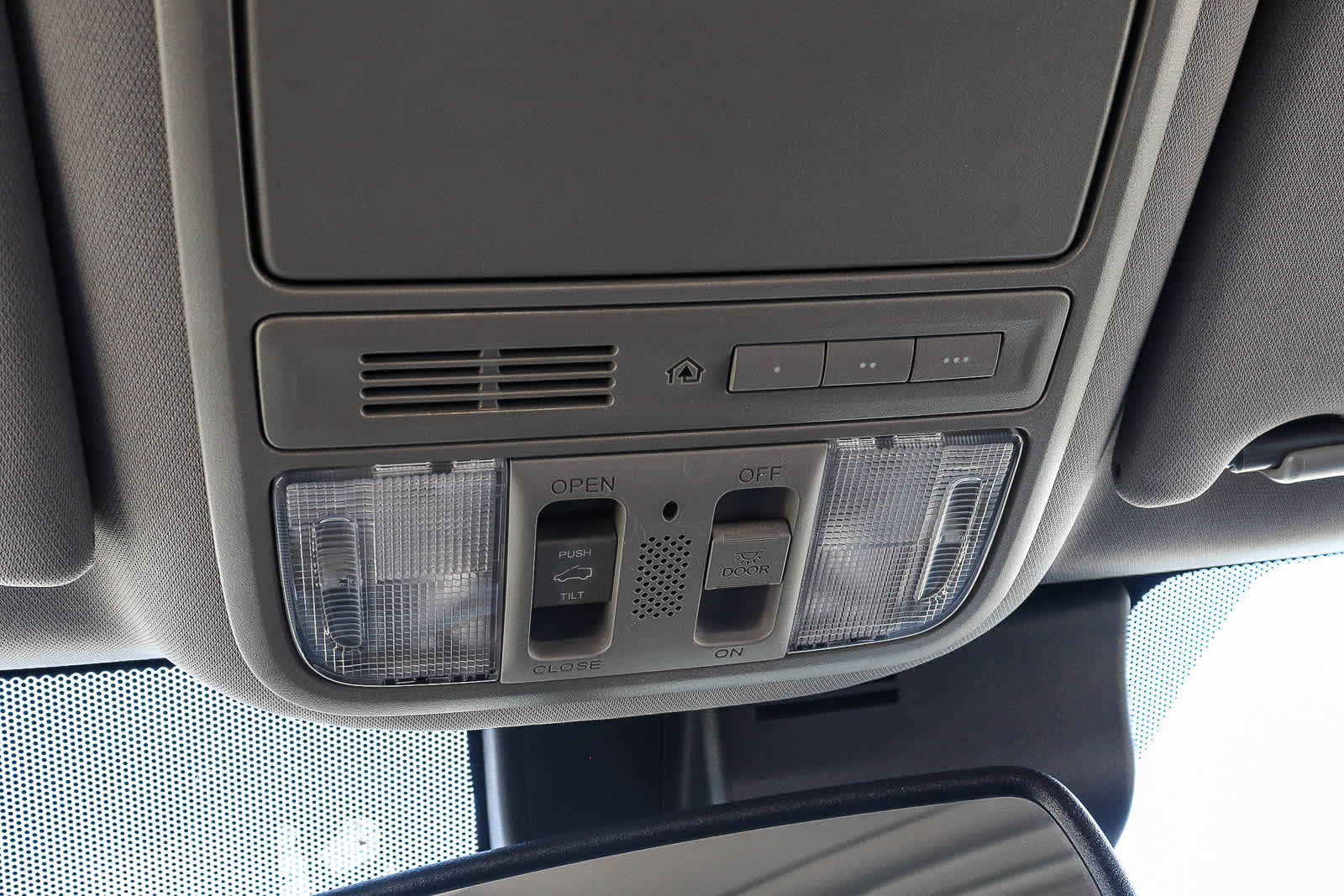 Thumbnail: 2017 Honda Pilot - 33