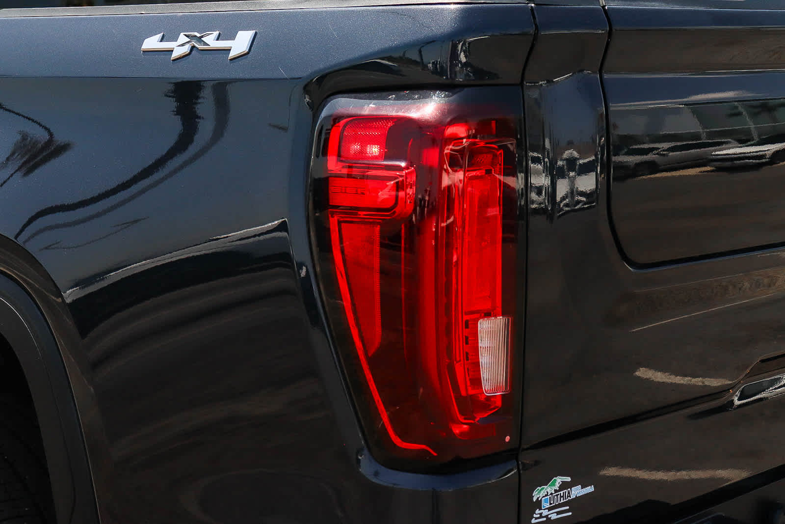 2024 GMC Sierra 1500 SLT - Photo 11