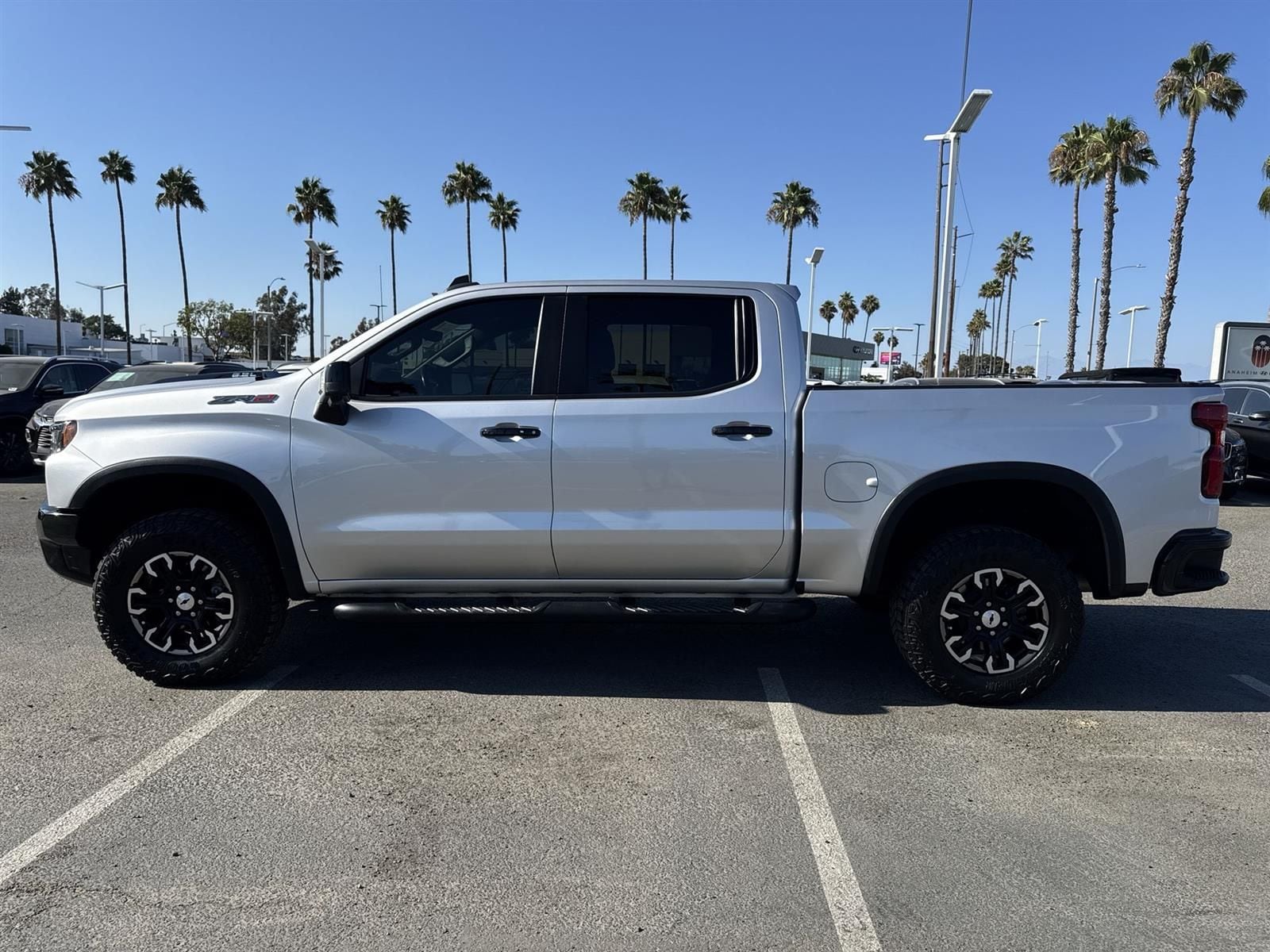 Thumbnail: 2022 Chevrolet Silverado 1500 - 5
