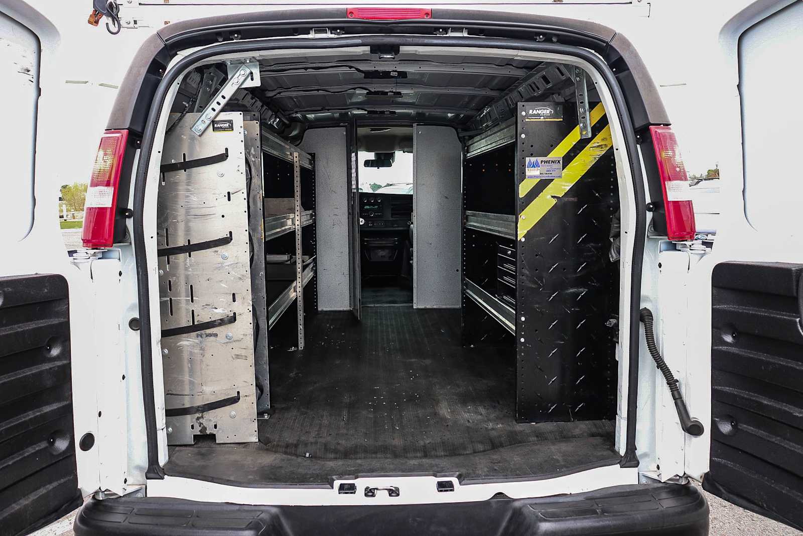 Thumbnail: 2023 GMC Savana - 33