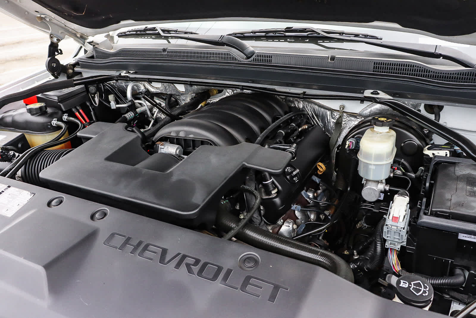 Thumbnail: 2017 Chevrolet Suburban - 31