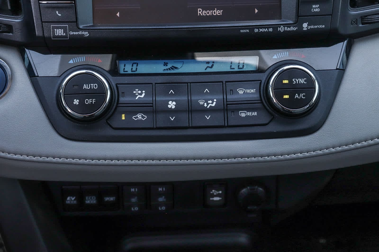 Thumbnail: 2016 Toyota RAV4 - 15