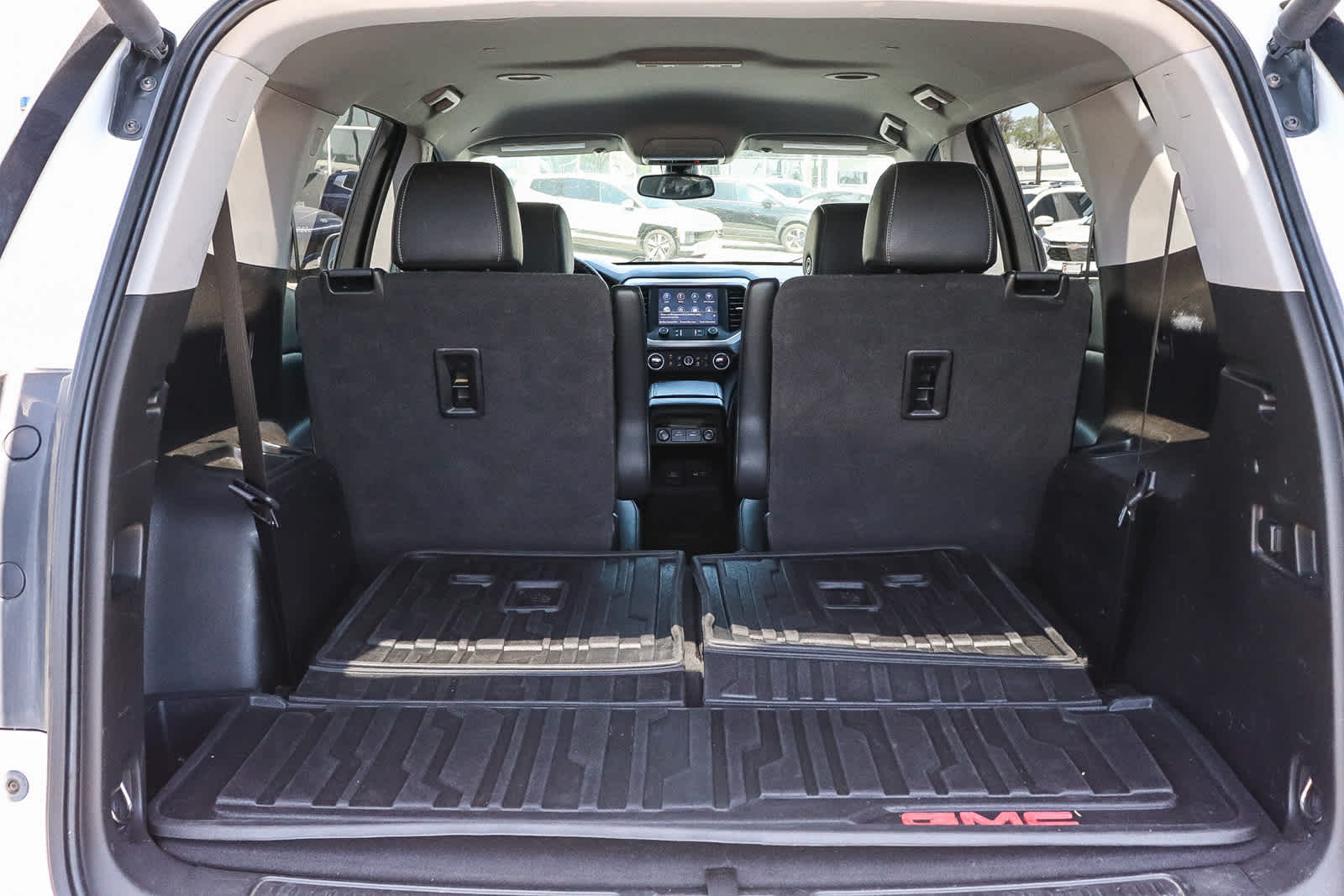 Thumbnail: 2020 GMC Acadia - 23