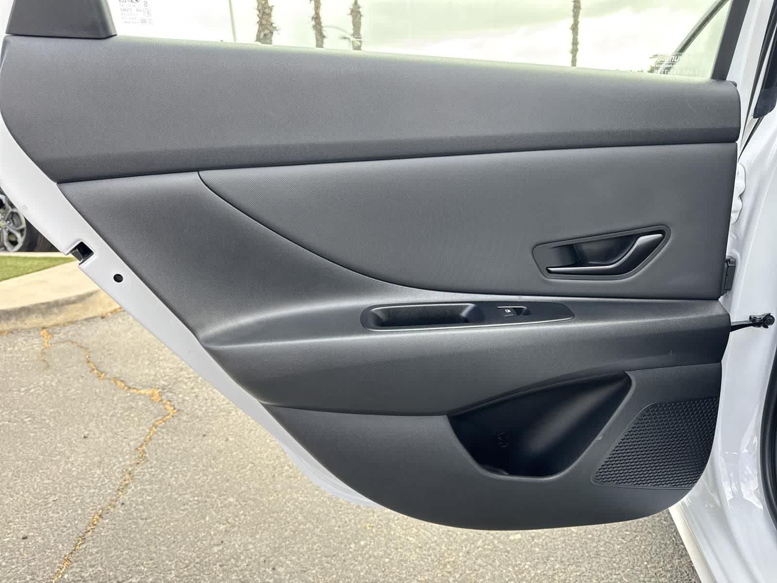 Thumbnail: 2025 Hyundai Elantra - 25