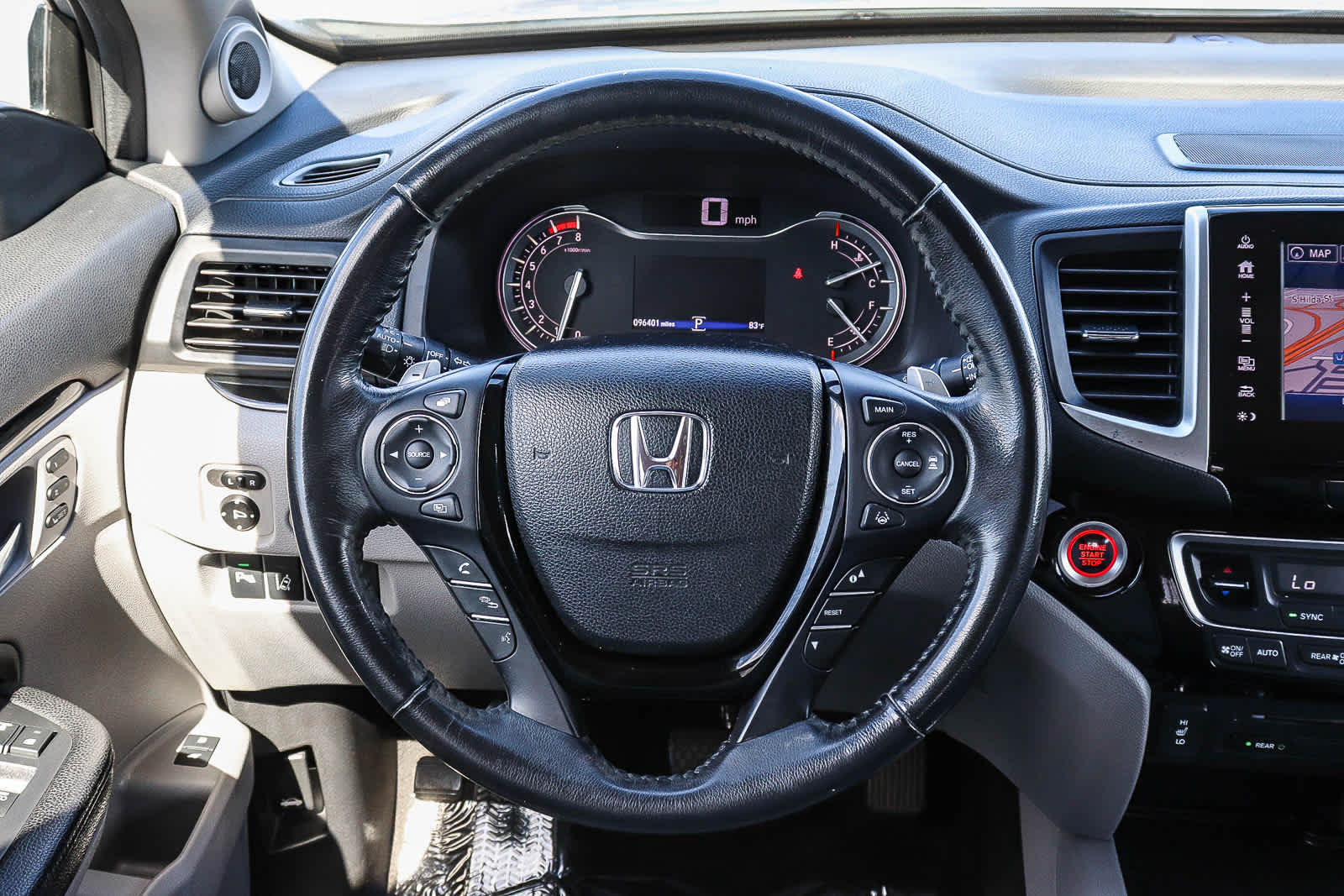 Thumbnail: 2017 Honda Pilot - 17