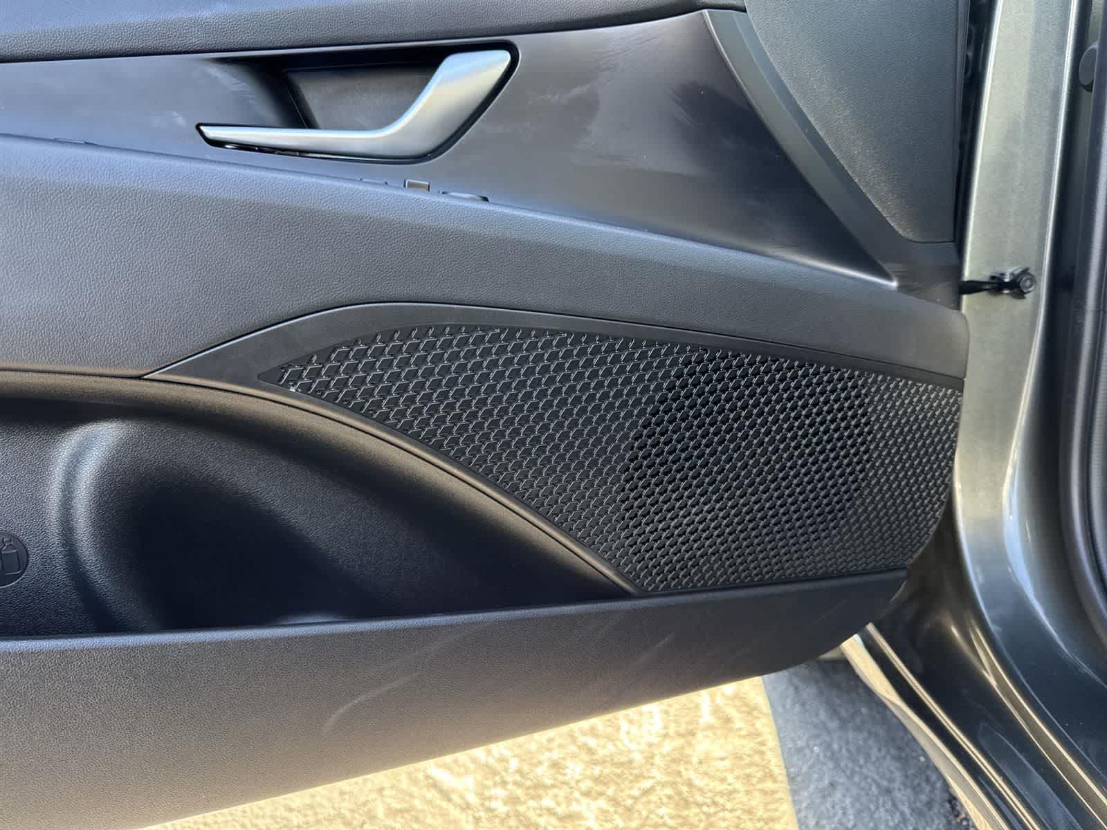 Thumbnail: 2025 Hyundai Elantra - 23