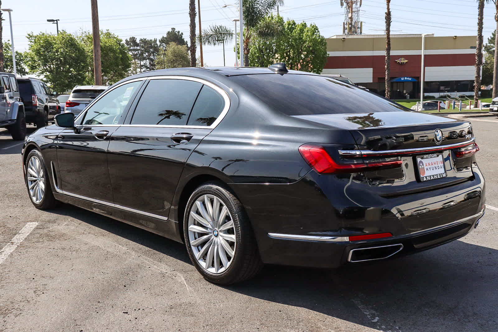 Thumbnail: 2021 BMW 7 Series - 8