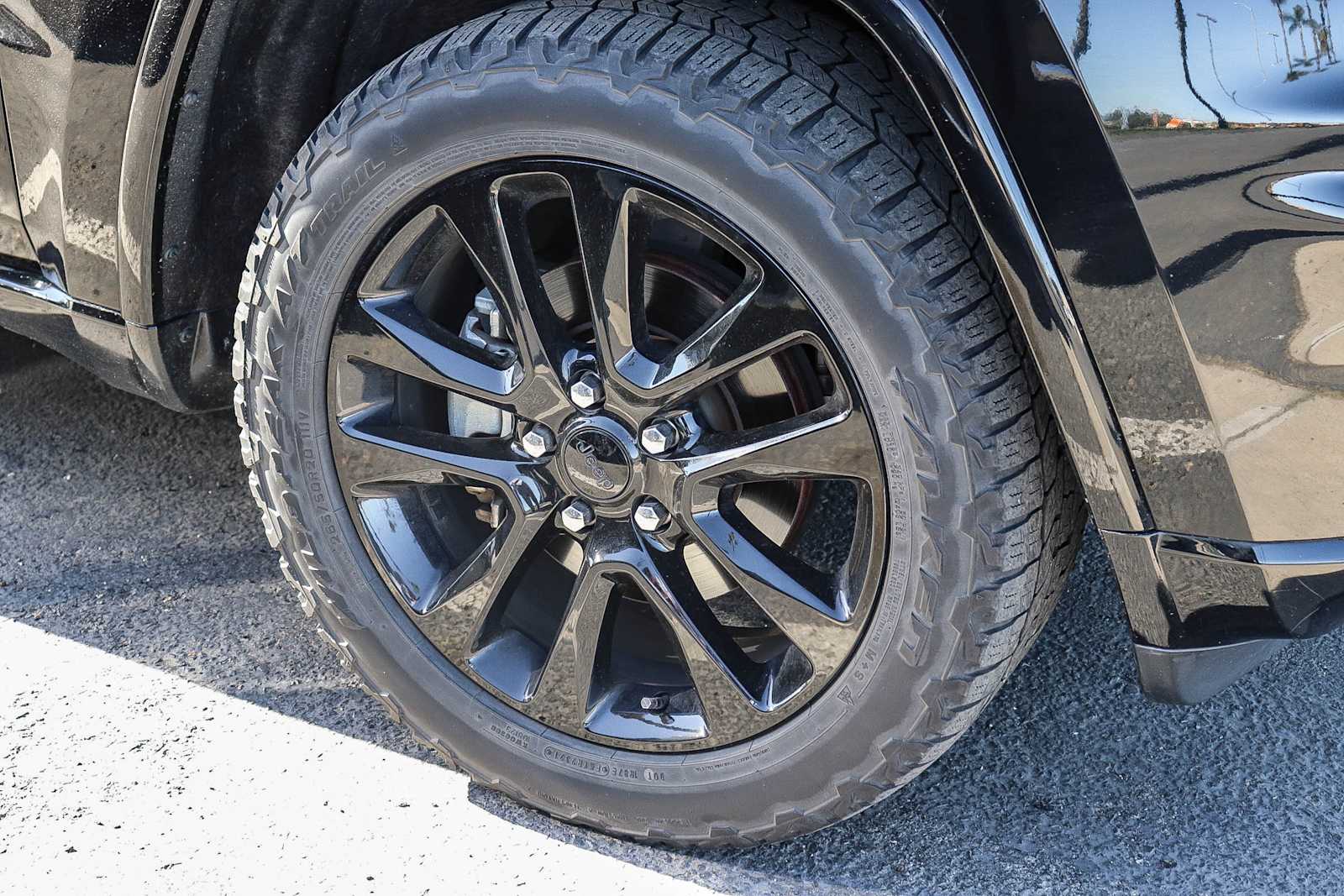 Thumbnail: 2017 Jeep Grand Cherokee - 5