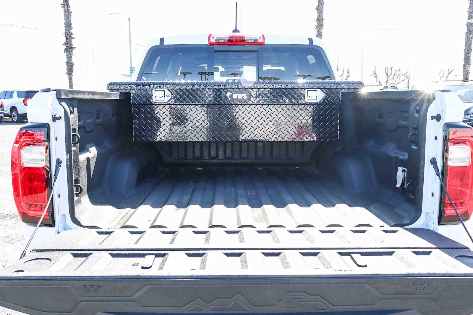 Thumbnail: 2023 GMC Canyon - 13