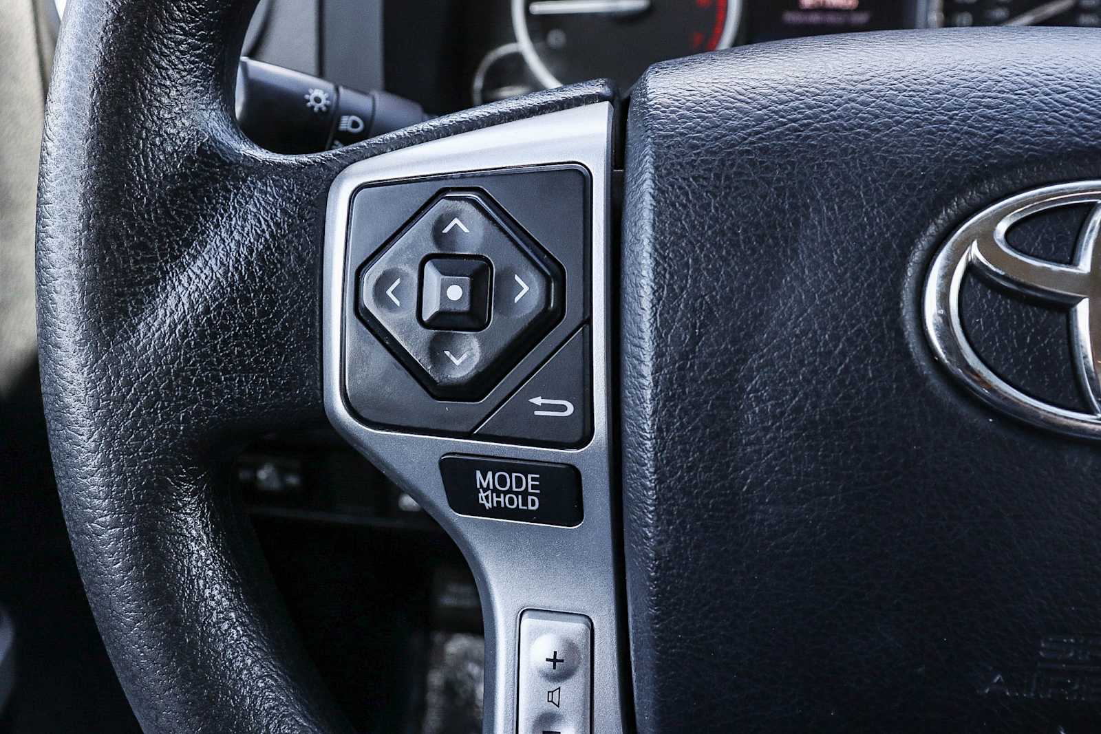 Thumbnail: 2016 Toyota Tundra - 27