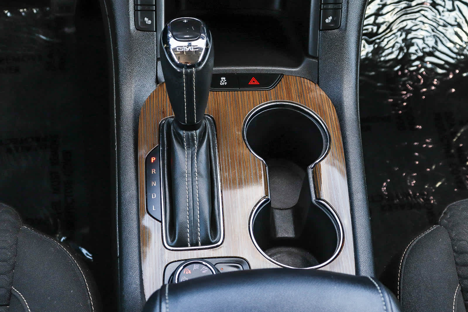 Thumbnail: 2018 GMC Acadia - 21