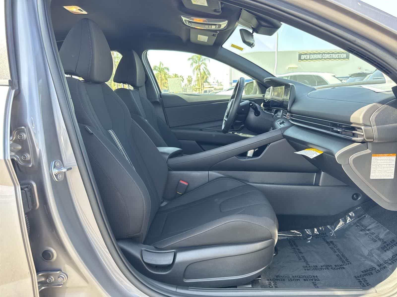 Thumbnail: 2025 Hyundai Elantra - 36